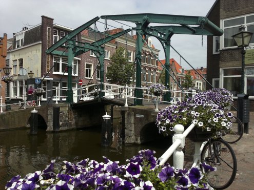 Alte Eisenzugbrücke in Leiden